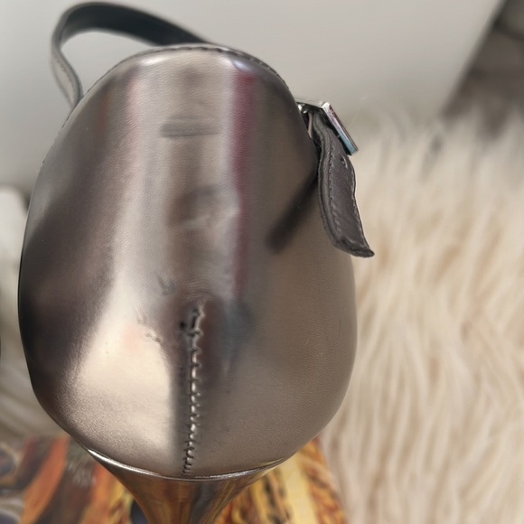 ALDO METALLIC SILVER 4 INCHES HEELS SIZE 8.5 - Picture 8 of 14